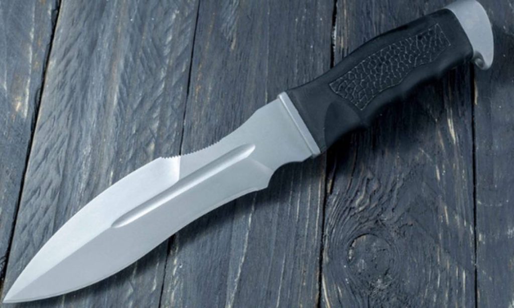 Ανήλικη μαχαίρωσε δύο άλλες έφηβες στον Κολωνό