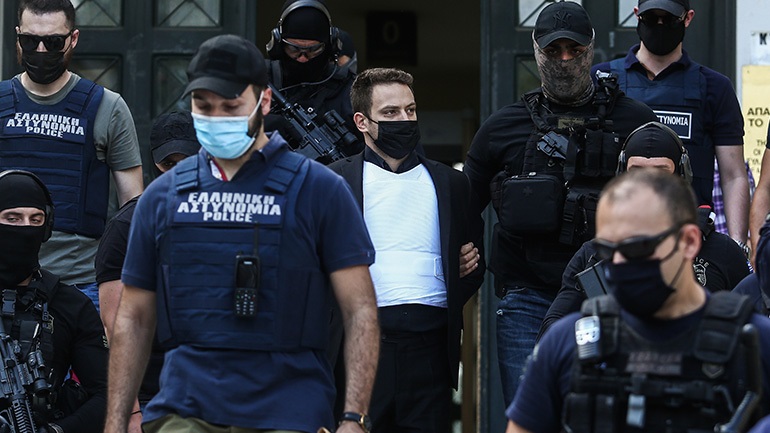 Γλυκά Νερά: Οι ποινές που προβλέπονται για τα βαρύτατα αδικήματα που αντιμετωπίζει ο πιλότος