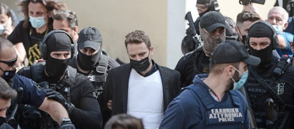 Γλυκά Νερά – Συνήγορος 33χρονου συζυγοκτόνου: «Το μόνο που τον ενδιαφέρει είναι το παιδί του»