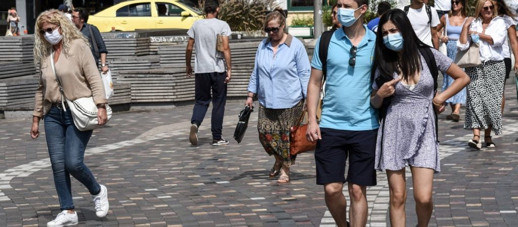 Όλα στο «μπλέντερ» από τους ειδικούς: «​​​​​​​Να γίνουν συνδυασμοί εμβολίων – Έρχεται επόμενο κύμα» (βίντεο)