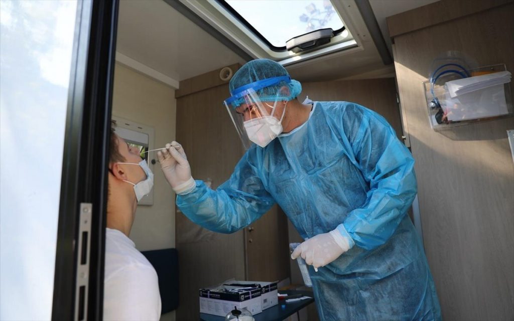 Κορωνοϊός: 248 νέα κρούσματα και 14 θάνατοι στην Ελλάδα