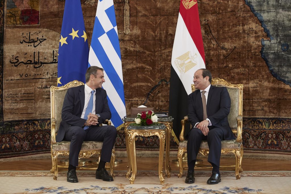 Κυβερνητικές πηγές για συνάντηση Κ.Μητσοτάκη-Φατάχ αλ Σίσι: «Ευκαιρία για επιβεβαίωση των διμερών σχέσεων»