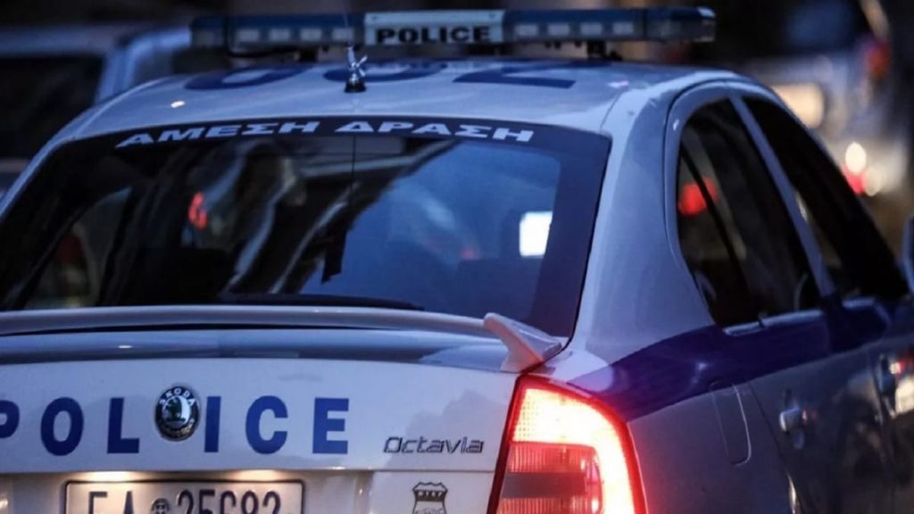 Αυτοκίνητο έπεσε σε γκρεμό στον Δήμο Φυλής – Νεκρός ο άνδρας (upd)