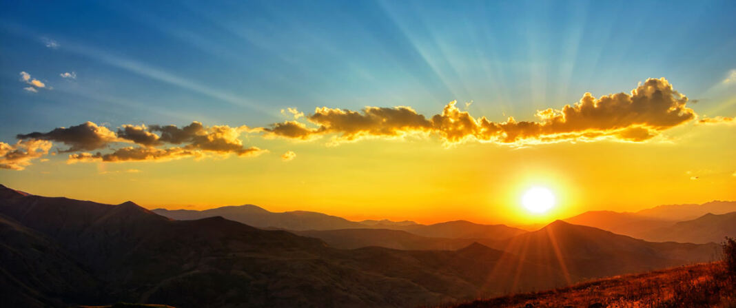 Θερινό ηλιοστάσιο: Σήμερα η μεγαλύτερη ημέρα του χρόνου και η πρώτη επίσημη του καλοκαιριού