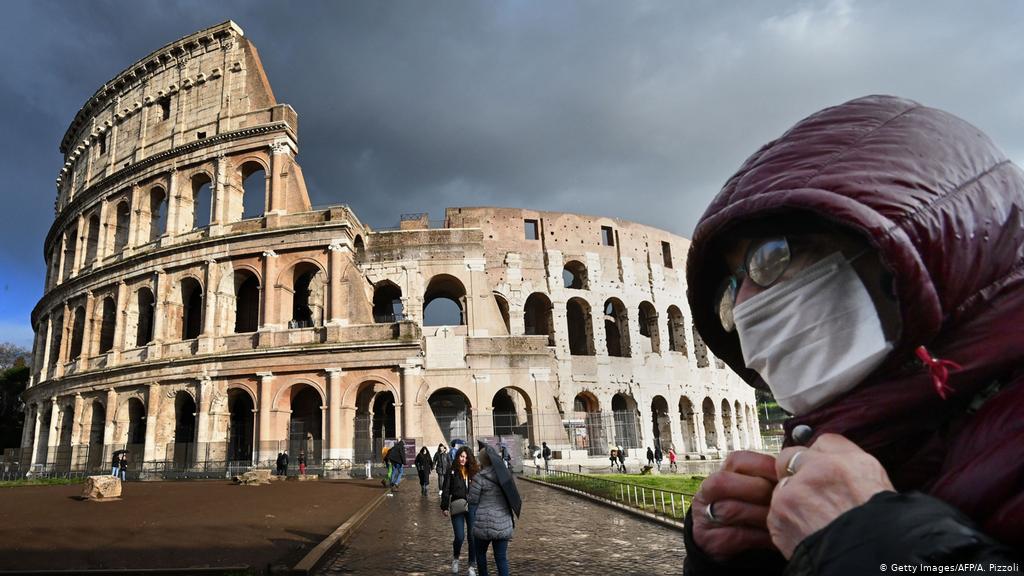 Η Ιταλία αίρει το μέτρο της υποχρεωτικής μάσκας σε εξωτερικούς χώρους από 28 Ιουνίου