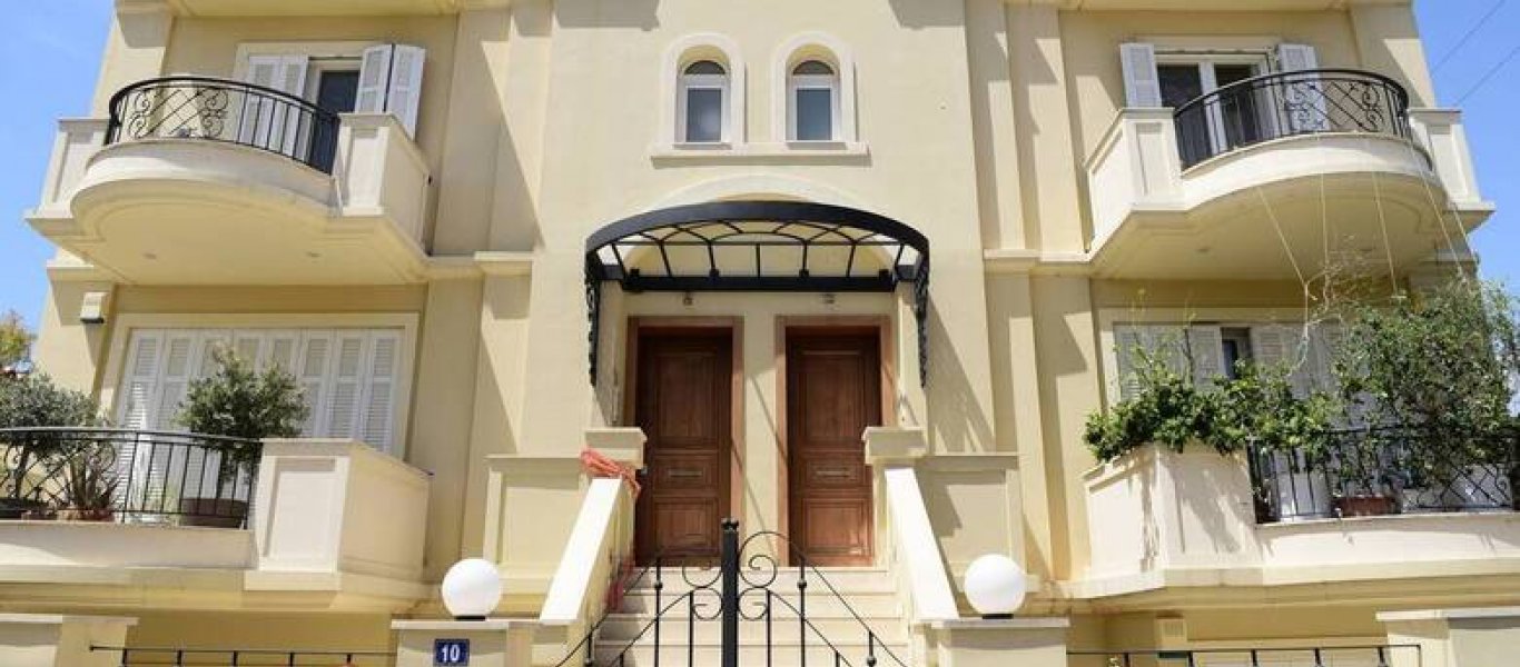 Γλυκά Νερά – Γείτονας του ζευγαριού: «Μετά τη δολοφονία μιλήσαμε με τον 33χρονο και ήταν μια χαρά» (βίντεο)