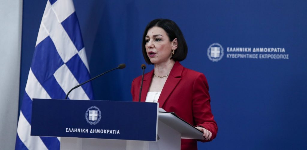 Επιβεβαιώνει pronews.gr η Α.Πελώνη: «Εντός της εβδομάδας οι αποφάσεις για την άρση της μάσκας σε εξωτερικούς χώρους»