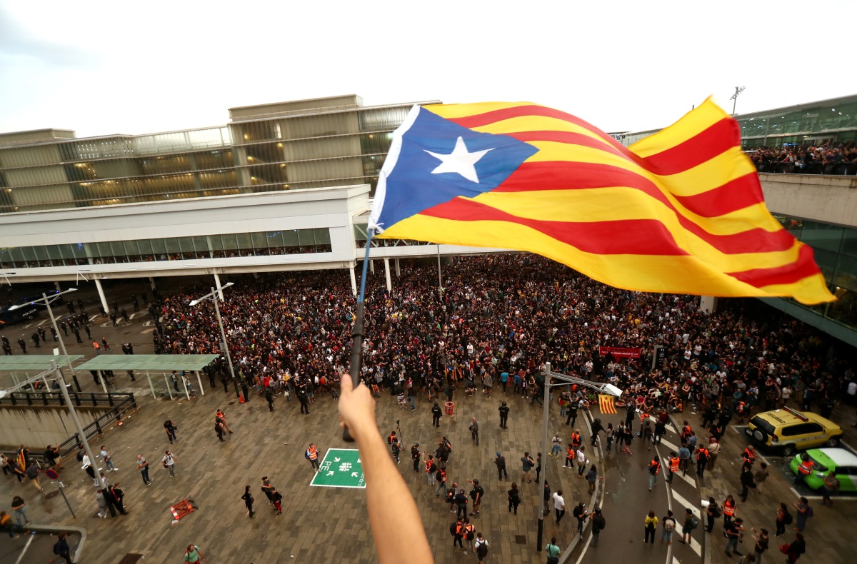 Ισπανία: Χάρη σε φυλακισμένους Καταλανούς ηγέτες απένειμε ο Σάντσεθ