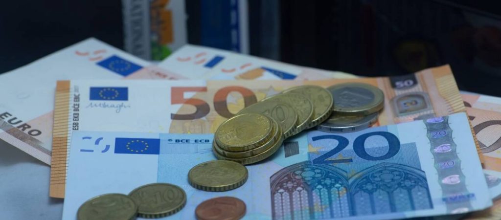 «Ανάσα» για τους συνταξιούχους – Πότε θα καταβληθούν οι συντάξεις Ιουλίου