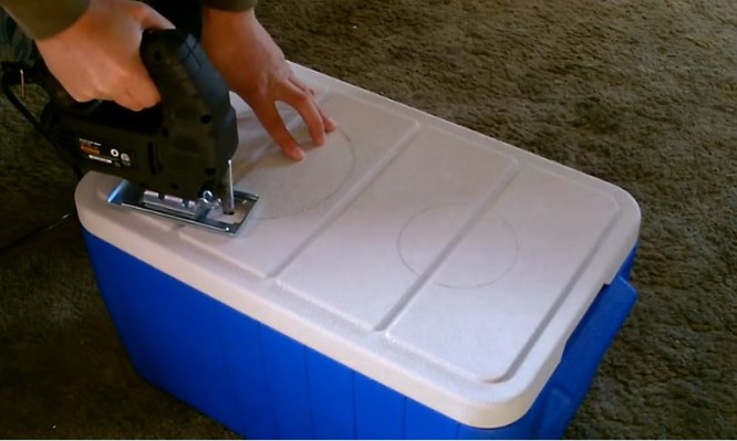 Θα σας «σώσει»: Έτσι θα φτιάξετε φορητό air condition για την παραλία (βίντεο)