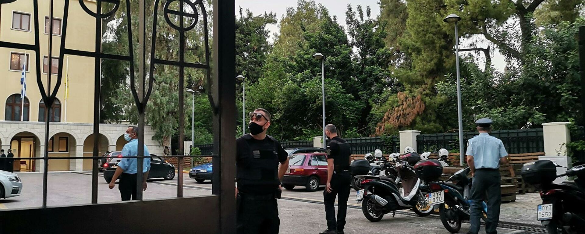 Επίθεση στη Μονή Πετράκη: Ο ιερέας είχε αναμείξει το καυστικό υγρό με υγρά μπαταρίας και ακουαφόρτε