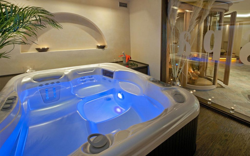 Σύμβουλος διακοπών προειδοποιεί: Δείτε γιατί δεν πρέπει να χρησιμοποιείτε τα υδρομασάζ