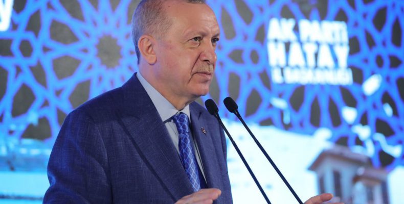 Ο Ρ.Τ. Ερντογάν κομπάζει για τα τουρκικά εμβόλια – Έγινε ρεζίλι από γιατρό