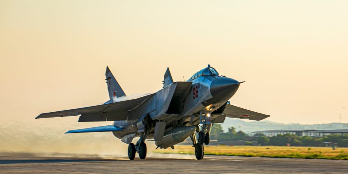 MiG-31 εξοπλισμένα με Kinzhal γέμισαν τους ουρανούς της Συρίας (φωτό, βίντεο)