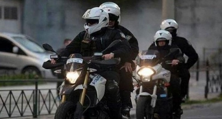 Παλαιό Φάληρο: Αστυνομικός της ομάδας ΔΙΑΣ παρέσυρε μία πεζή εν μέσω καταδίωξης (φωτο)