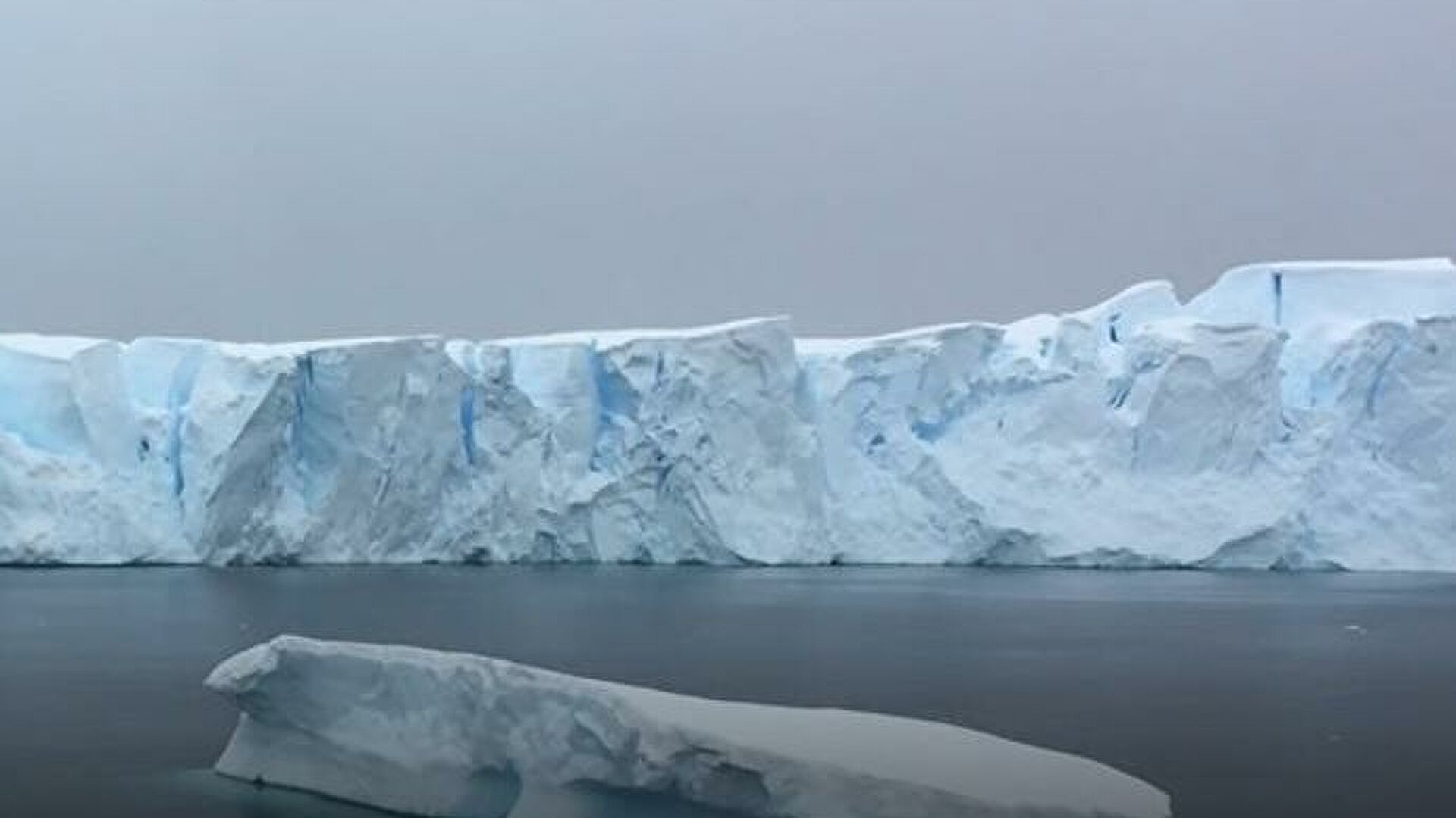 Σπάνιο φαινόμενο: Εξαφανίστηκε ολόκληρη λίμνη στην Ανταρκτική