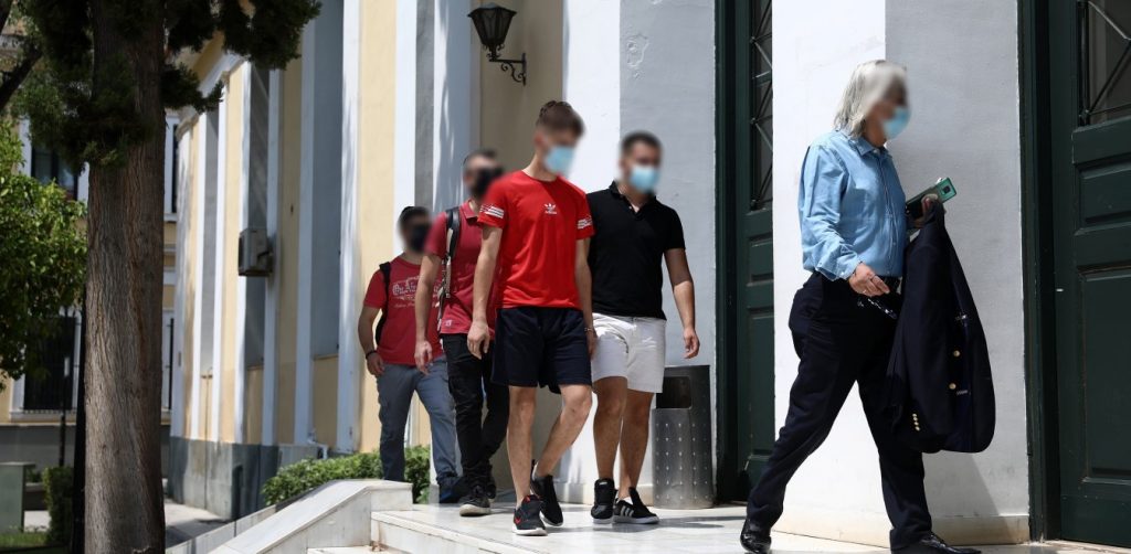 Αυτοί είναι οι δύο Αλβανοί που βίαζαν την 19χρονη στα Πατήσια επί 3 μέρες – Δίωξη για 3 κακουργήματα (φώτο)