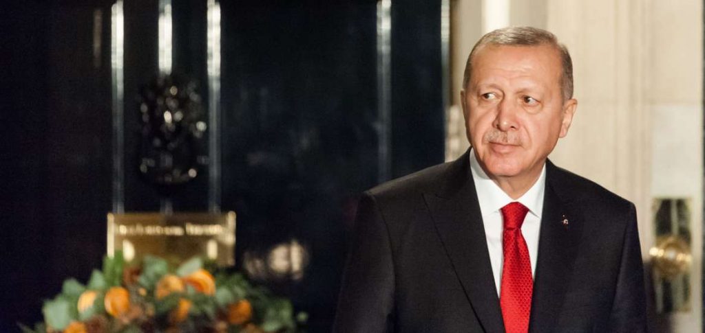 Δεν έχει τέλος η «απομόνωση» της Τουρκίας – Μετά τα 3,5 δισ. της ΕΕ, άλλα 6,4 δισ. στην Τουρκία από το ΔΝΤ