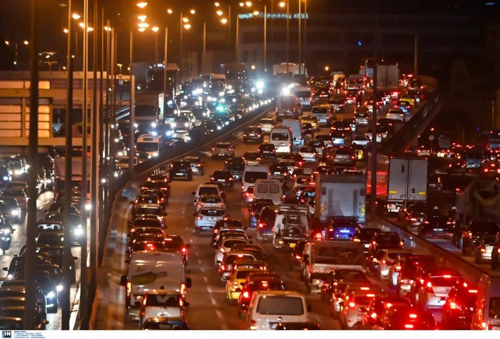 Αίρεται η απαγόρευση της κυκλοφορίας από τη Δευτέρα 28 Ιουνίου – Τι θα ισχύσει αναλυτικά