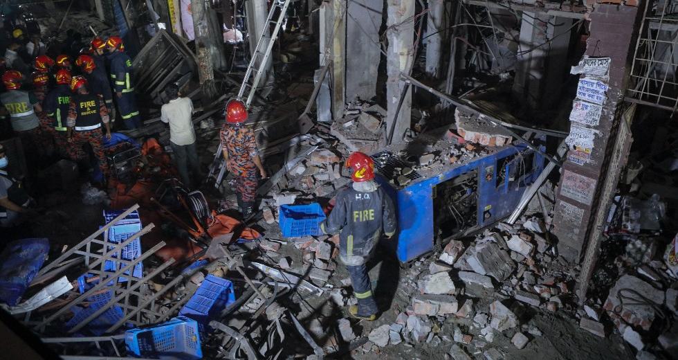 Έκρηξη σε κτίριο στο Μπαγκλαντές – Τουλάχιστον επτά νεκροί και 50 τραυματίες (βίντεο)