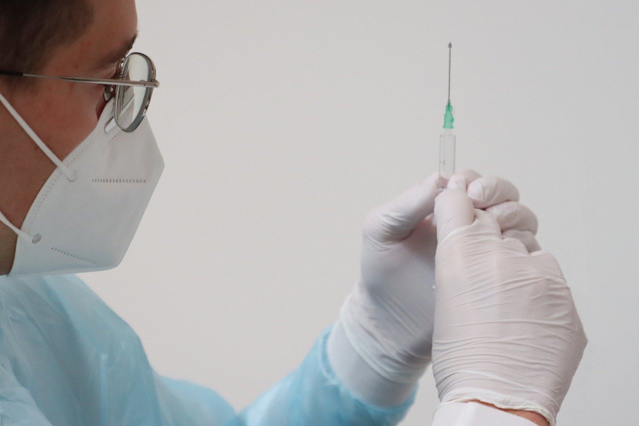 Ομολογία Γ.Παυλάκη: «Οι εμβολιασμένοι δεν έχουν τελειώσει – Πεθαίνουν από την μετάλλαξη Δέλτα – Εμβόλιο κάθε χρόνο»