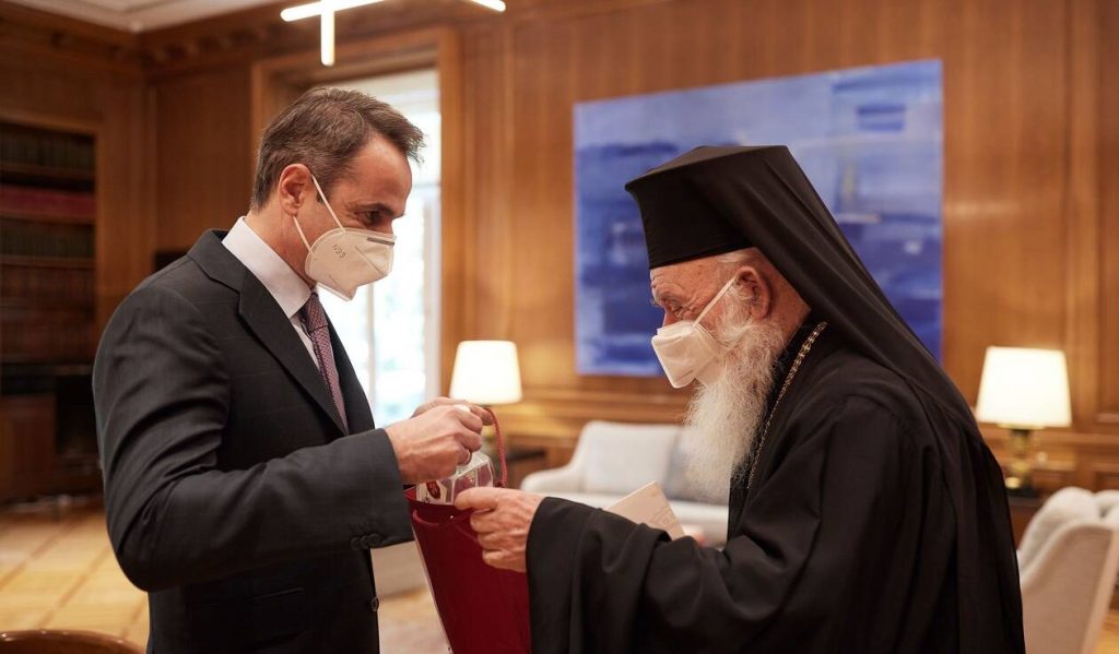 Κ.Μητσοτάκης προς Ιερώνυμο: «Να κάνετε κηρύγματα υπέρ του εμβολίου» – Ιερώνυμος: «Θα κάνουμε ότι πρέπει»