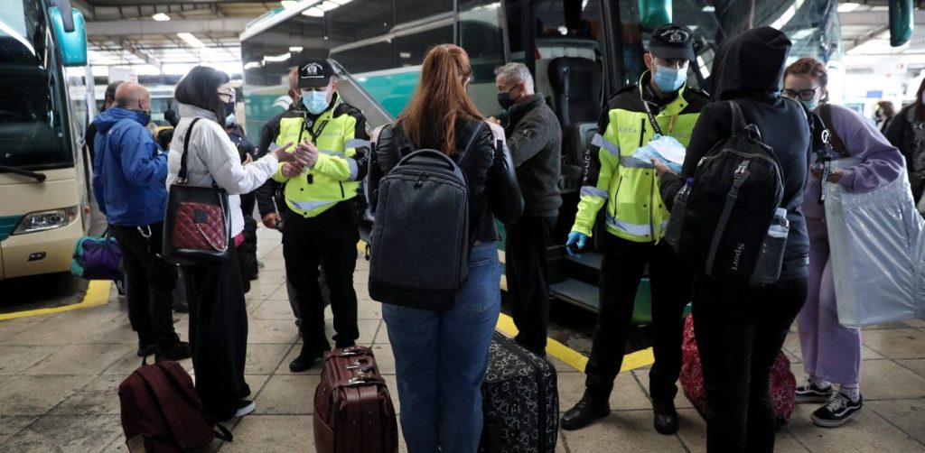 Με πιστοποιητικό Covid-19 και οι μετακινήσεις εντός Ελλάδας: Τελειώνει και ο εσωτερικός τουρισμός!