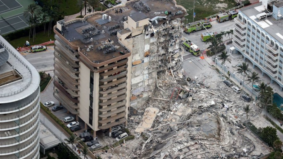 Φλόριντα: Στους 18 ανέβηκε ο αριθμός των νεκρών από την κατάρρευση της πολυκατοικίας (βίντεο)