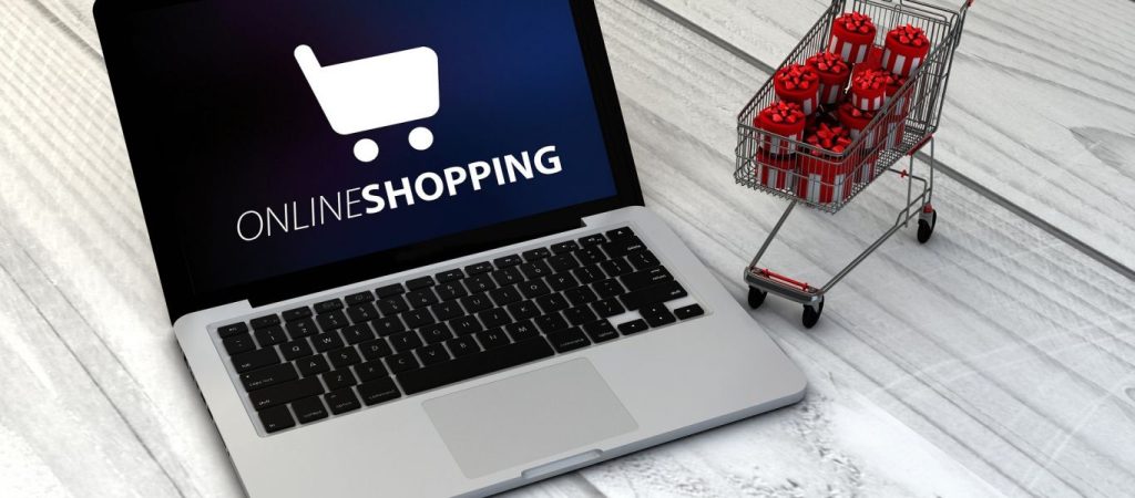 Ηλεκτρονικό εμπόριο: Όλα όσα αλλάζουν από σήμερα – Τέλος η φοροαπαλλαγή για μικροδέματα αξίας έως 22 ευρώ