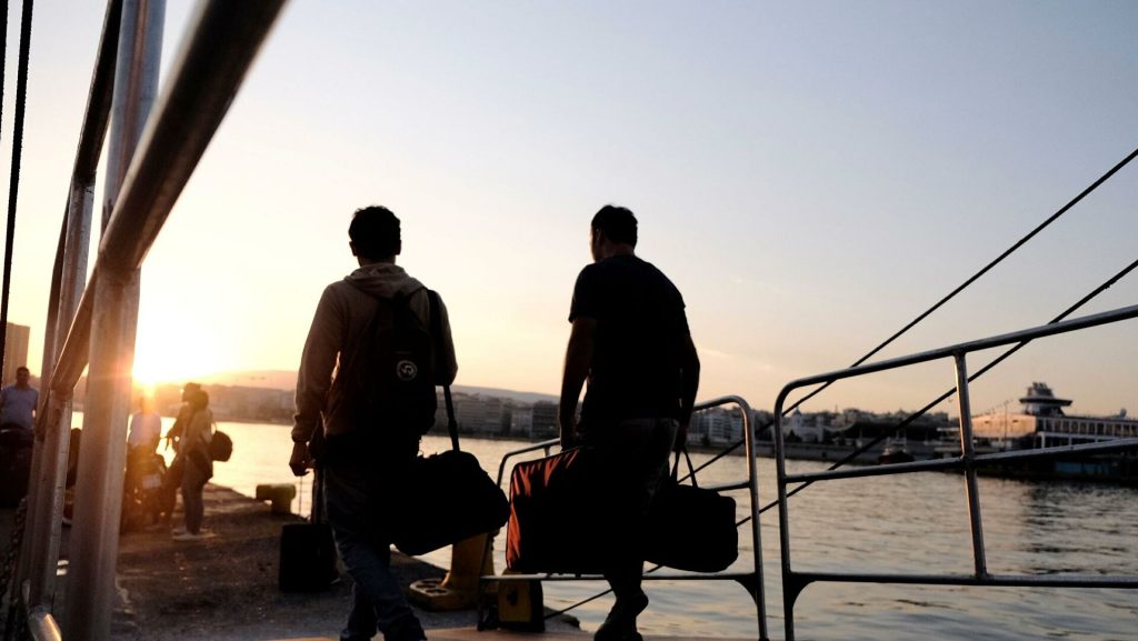 Μετακίνηση σε νησί: Απαραίτητο το τεστ και για τους πλήρως εμβολιασμένους αν δεν έχουν περάσει 14 μέρες