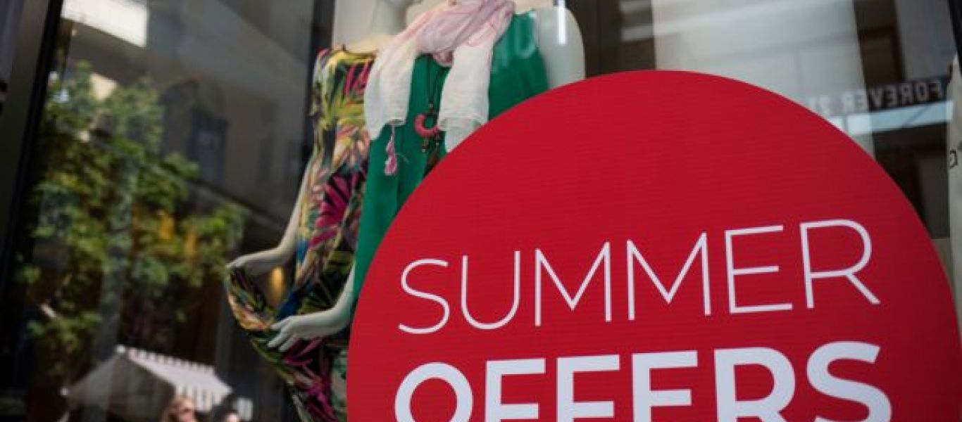 Θερινές εκπτώσεις: Ξεκινούν μια εβδομάδα νωρίτερα – Οδηγίες προς τους κασταστηματάρχες
