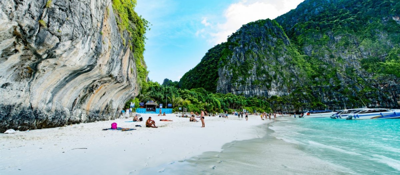 Ταϊλάνδη: Tο Πουκέτ επιτρέπει την είσοδο στους εμβολιασμένους ταξιδιώτες χωρίς περιορισμούς