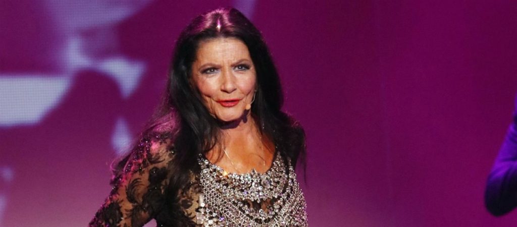 Διαφήμιση – έπος με πρωταγωνίστρια τη Ζ.Σαπουντζάκη -«Τίποτα δεν αντέχει περισσότερο στο χρόνο» (βίντεο)