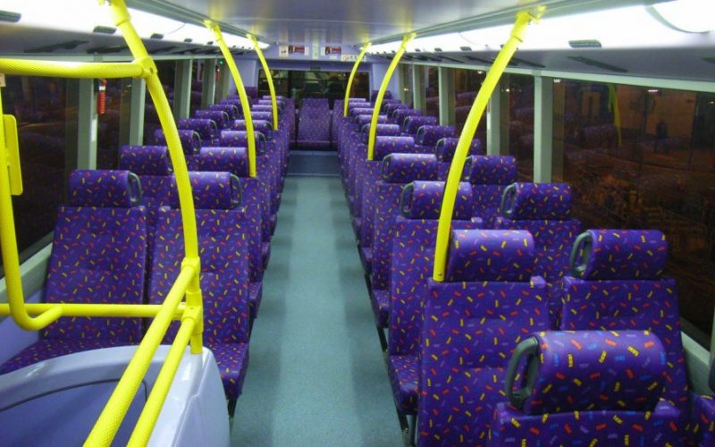 Έχετε αναρωτηθεί; – Γιατί τα καθίσματα των λεωφορείων είναι πάντα πολύχρωμα;