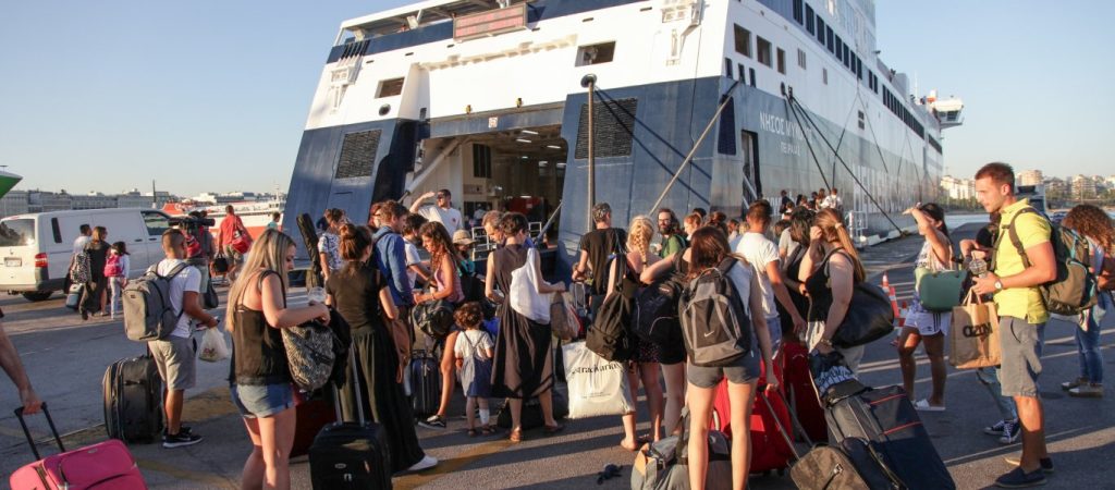 Αλλάζουν όλα από αύριο: Με Green pass, πιστοποιητικά κι αρνητικό τεστ κορωνοϊού τα ταξίδια