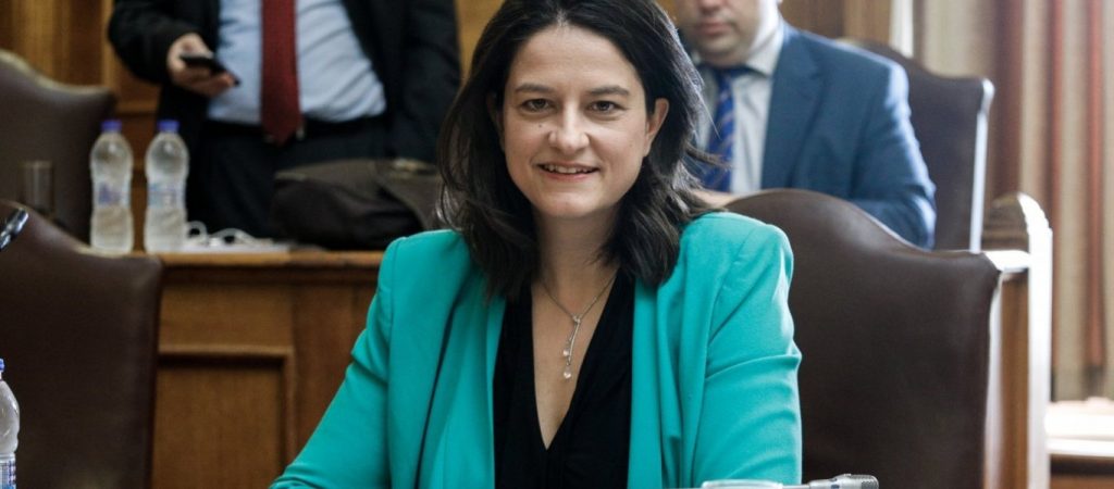 Ν.Κεραμέως: Όλα όσα αλλάζουν στα σχολεία από τον Σεπτέμβρη – Ξαναγράφονται τα βιβλία