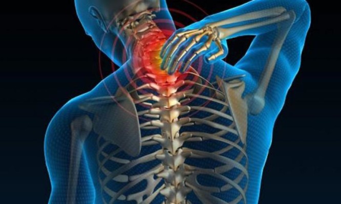 Τι μπορείτε να κάνετε για να ισιώσετε τη σπονδυλική σας στήλη xωρίς τη βοήθεια γιατρού