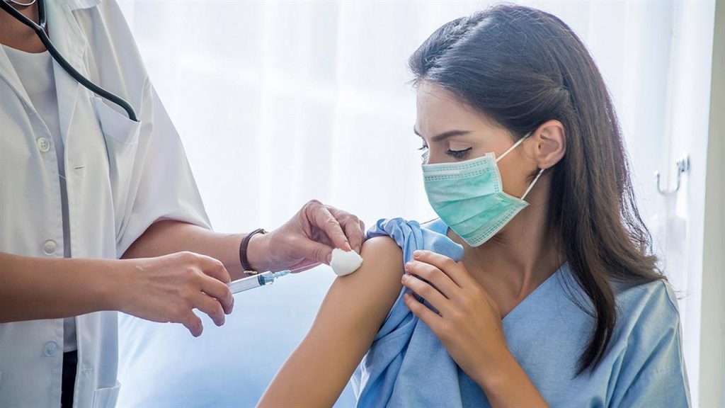 Ανακοινώνεται την Τρίτη ο εμβολιασμός των παιδιών – Β.Παπαευαγγέλου: «Η αρχή θα γίνει με τους μαθητές Λυκείου»