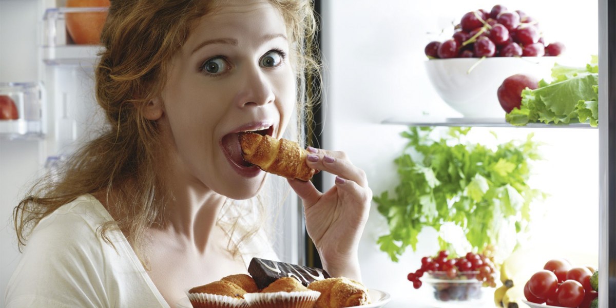 Οι 2+1 κανόνες για να βάλετε «φρένο» στις νυχτερινές λιγούρες για γλυκό