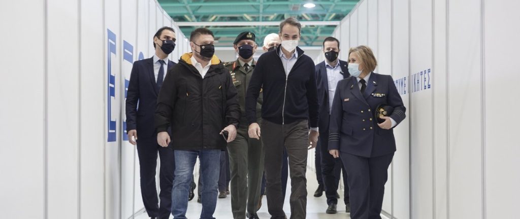 Σε πανικό το Μαξίμου: Σκέψεις για επαναφορά της μάσκας και τοπικών lockdown – Σύσκεψη σήμερα στο Μαξίμου