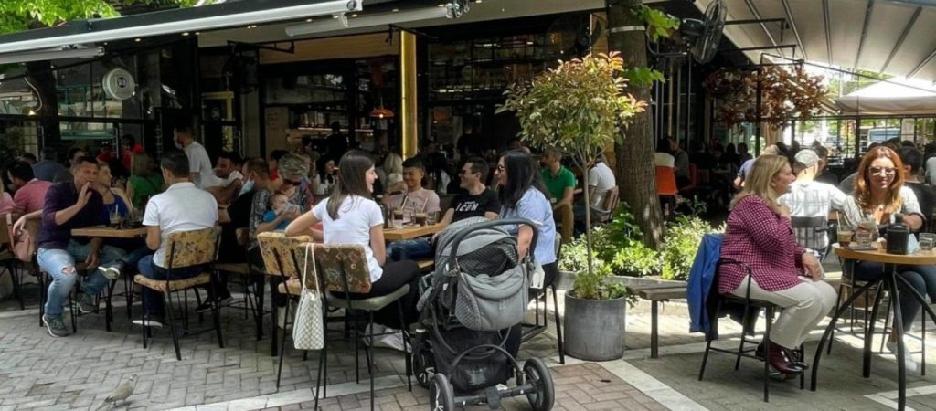 Οι επιχειρήσεις λένε «όχι» στον διαχωρισμό των πολιτών – Μόλις το 6% θα απαγορεύει την είσοδο σε μη εμβολιασμένους