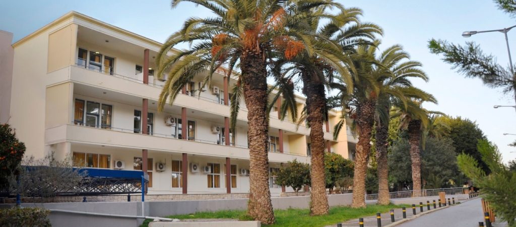 Κρήτη: Ασθενής επιτέθηκε σε νοσοκόμα – Την έπιασε από τον λαιμό και παραλίγο να την πνίξει