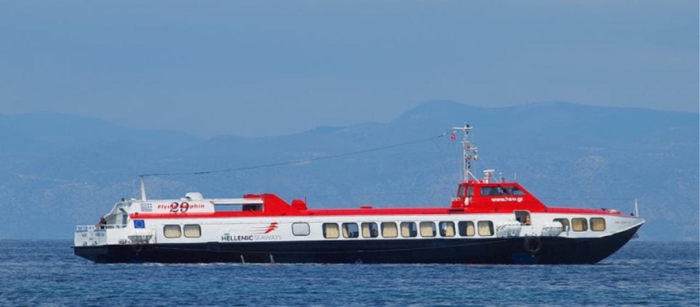 Ύδρα: Ταλαιπωρία για 82 επιβάτες σε flying dolphin – Υπέστη μηχανική βλάβη