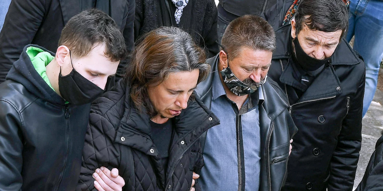 Μακρινίτσα: Στους παππούδες η επιμέλεια του παιδιού που έμεινε ορφανό μετά το διπλό έγκλημα