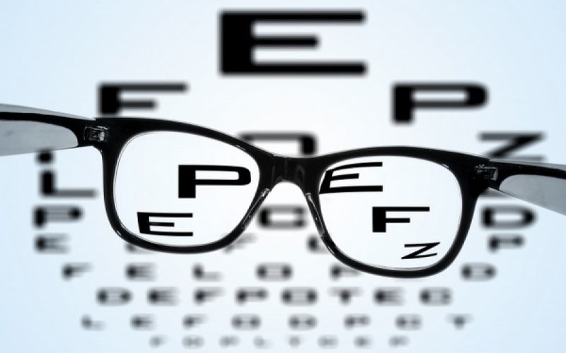 Μυωπία: Αυτός είναι ο βασικότερος παράγοντας που την προκαλεί