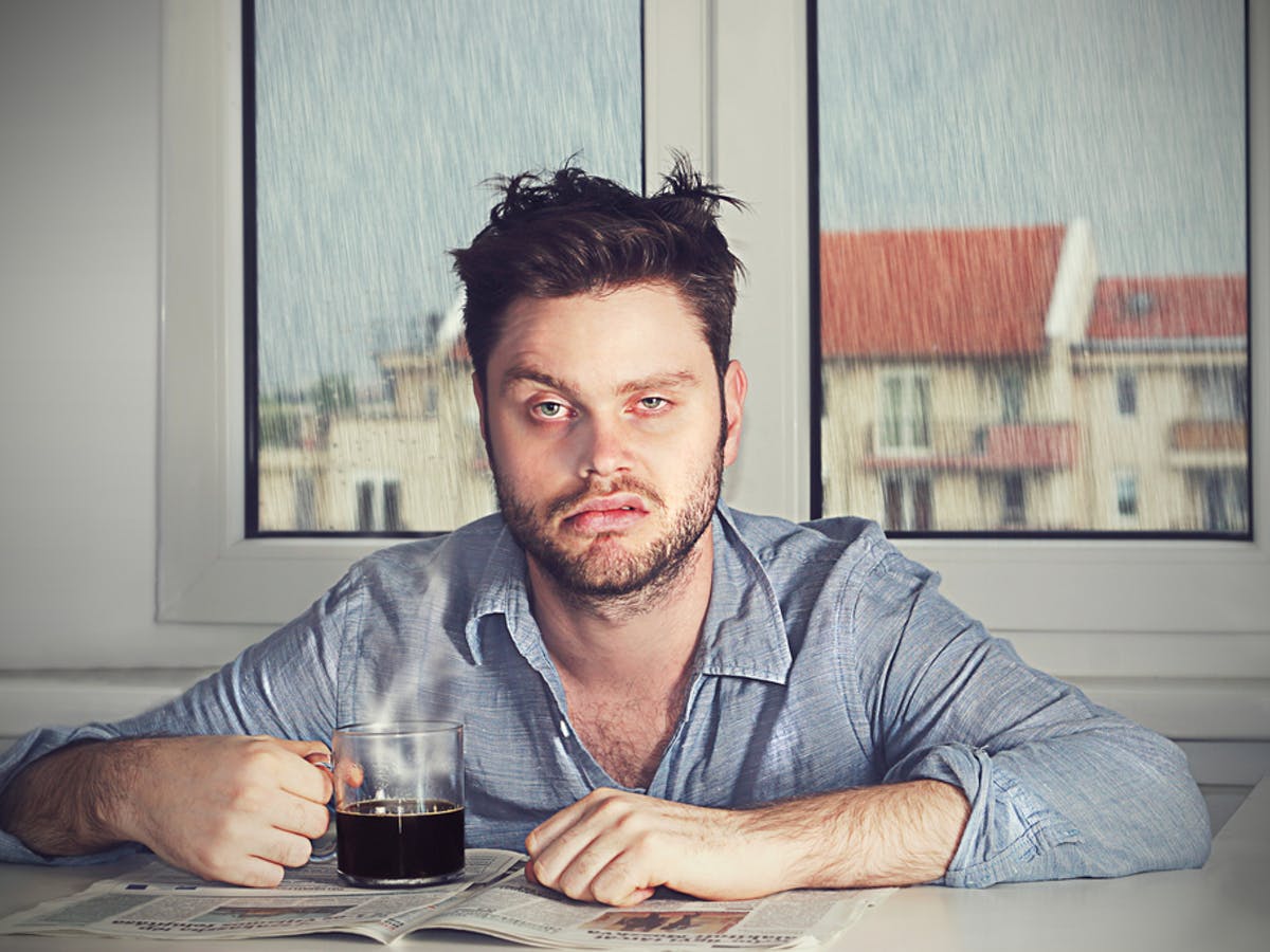 Αυτά είναι τα κόλπα για να ξεπεράσετε το hangover σε 11 λεπτά!