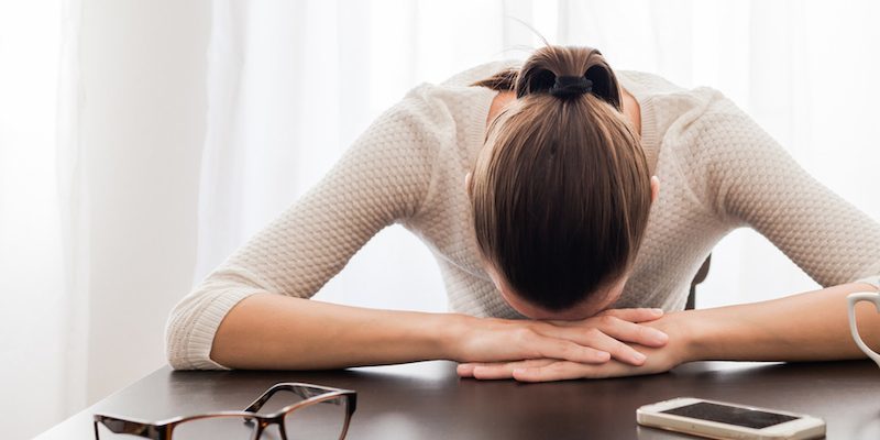 Κόπωση, πρησμένα πόδια, λαχάνιασμα: Τι μπορεί να σημαίνουν για την υγεία σας;