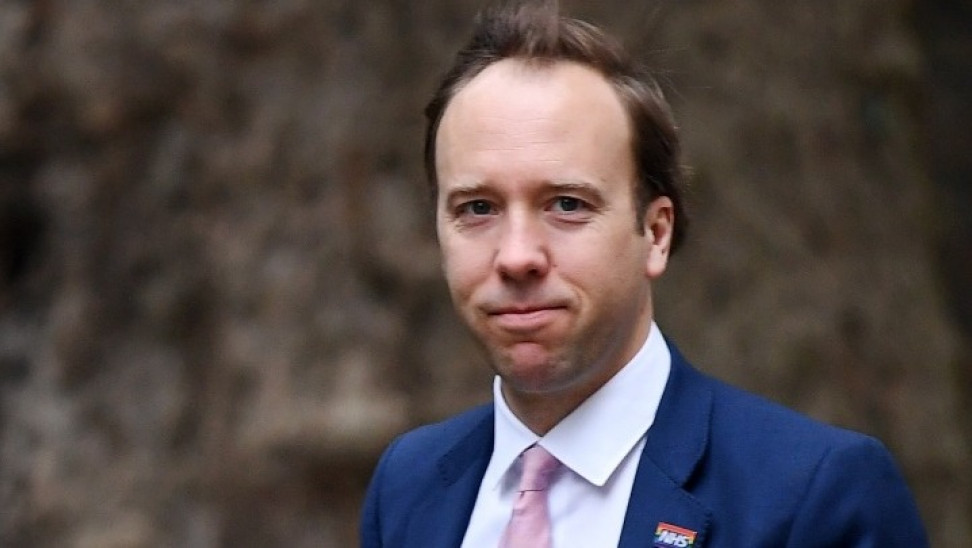 Βρετανία: Ο Χάνκο έκανε την πρώτη του εμφάνιση μετά το σκάνδαλο με τη βοηθό του (βίντεο-φωτο)