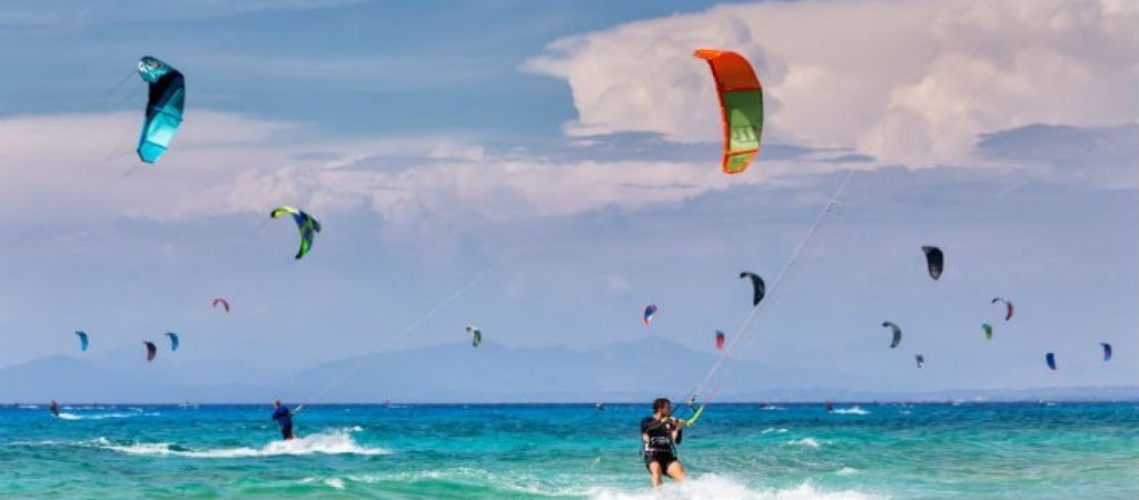Νάξος: Τραυματίστηκε 47χρονος τουρίστας που έκανε kite surf