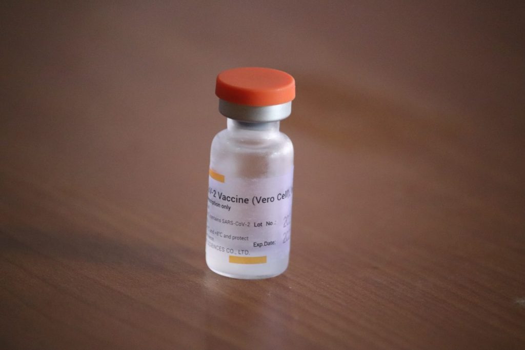 Ταϊλάνδη: Πάνω από 600 πλήρως εμβολιασμένοι με το Sinovac νόσησαν από κορωνοϊό – Ένας θάνατος!